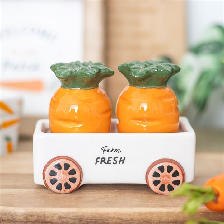 Salt & Pepper Shaker Carrot Cart Set