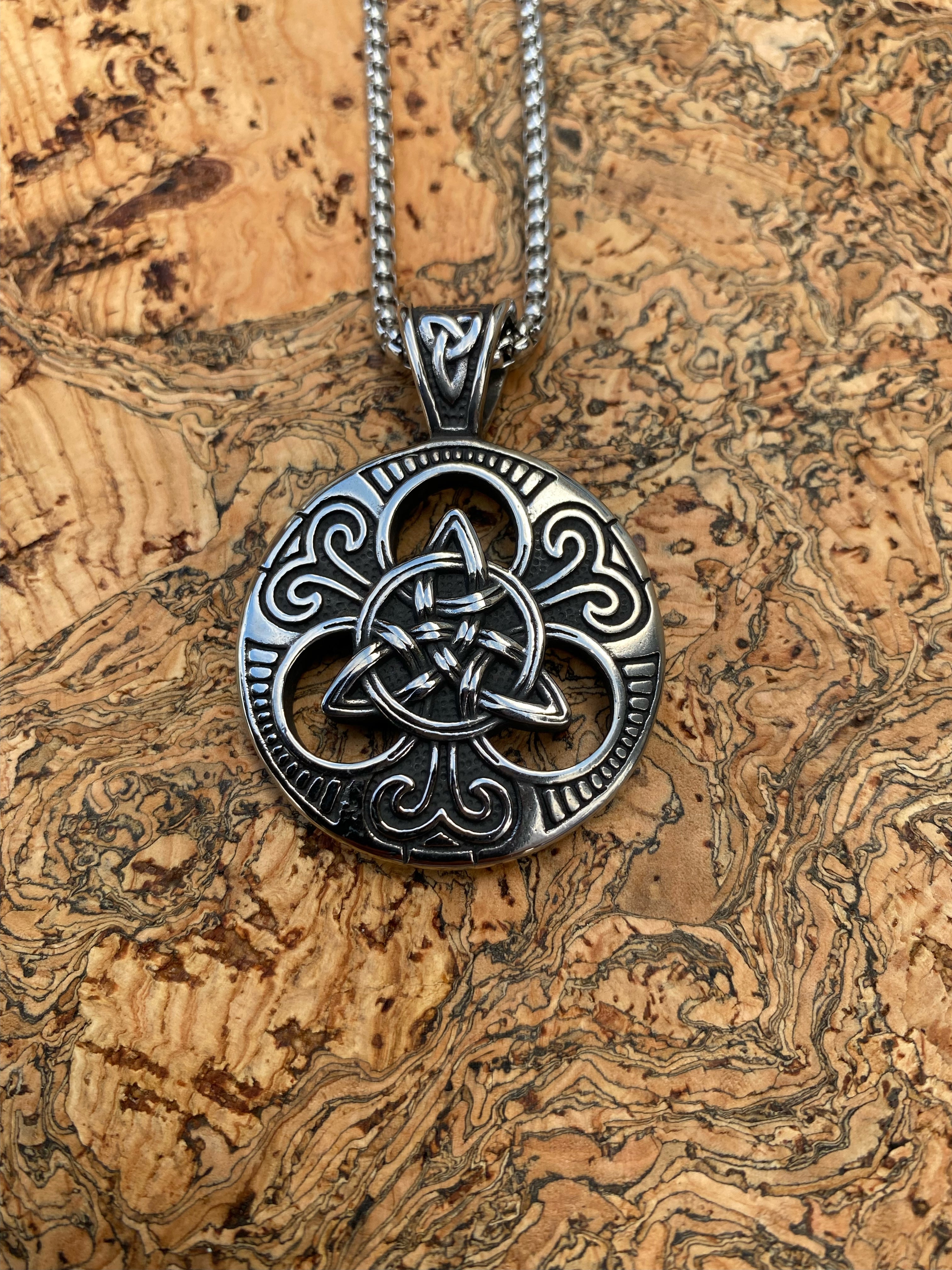 Necklace - Valknut Knot Swirl