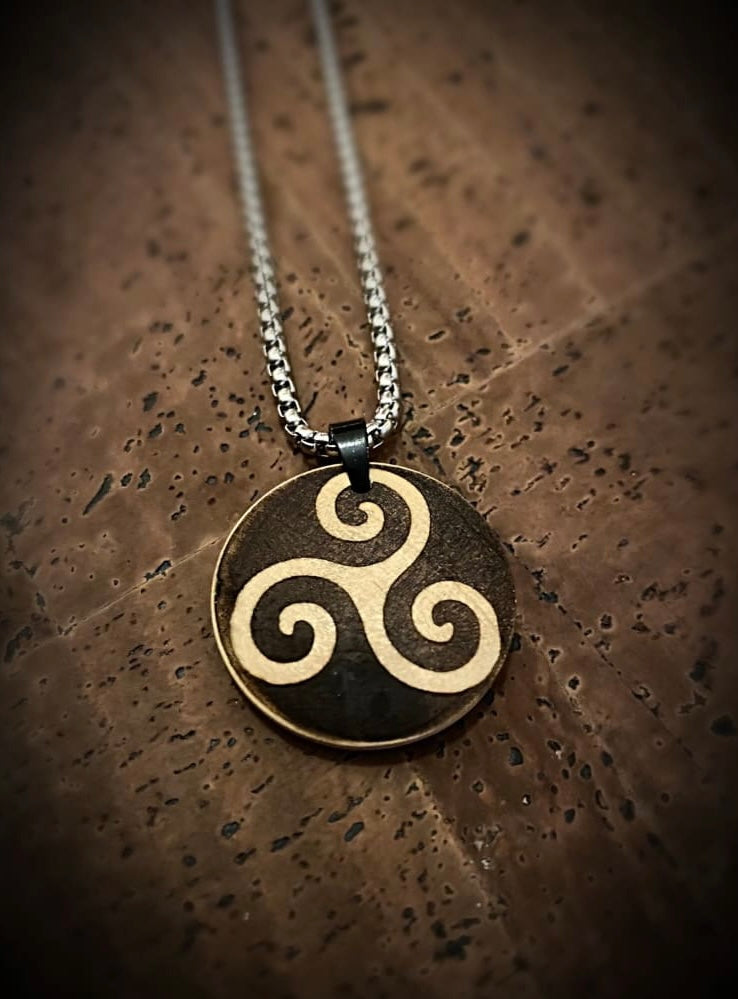 Viking Necklace - Triskele (Horns of Odin)