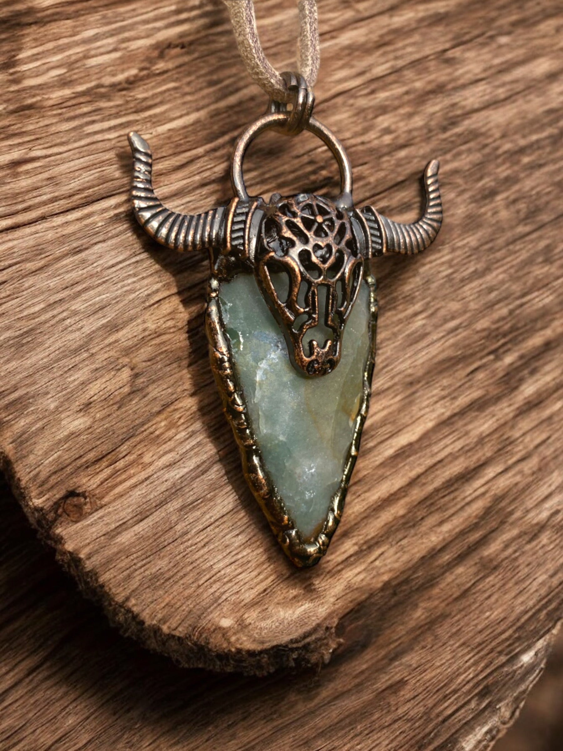 Large Indian Agate Gemstone Pagan Bull Necklace