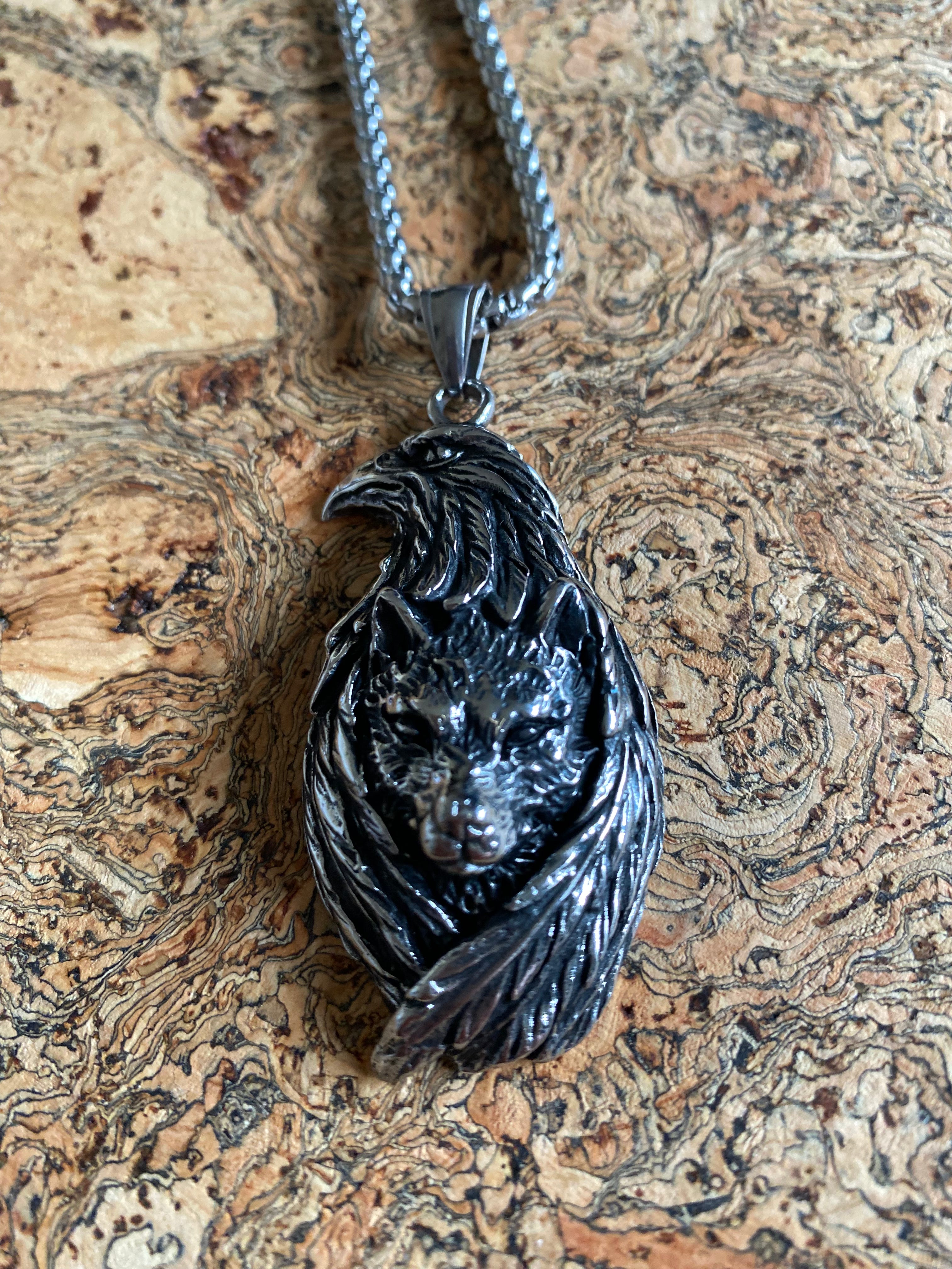 Premium Viking Necklace - Huginn and Freki