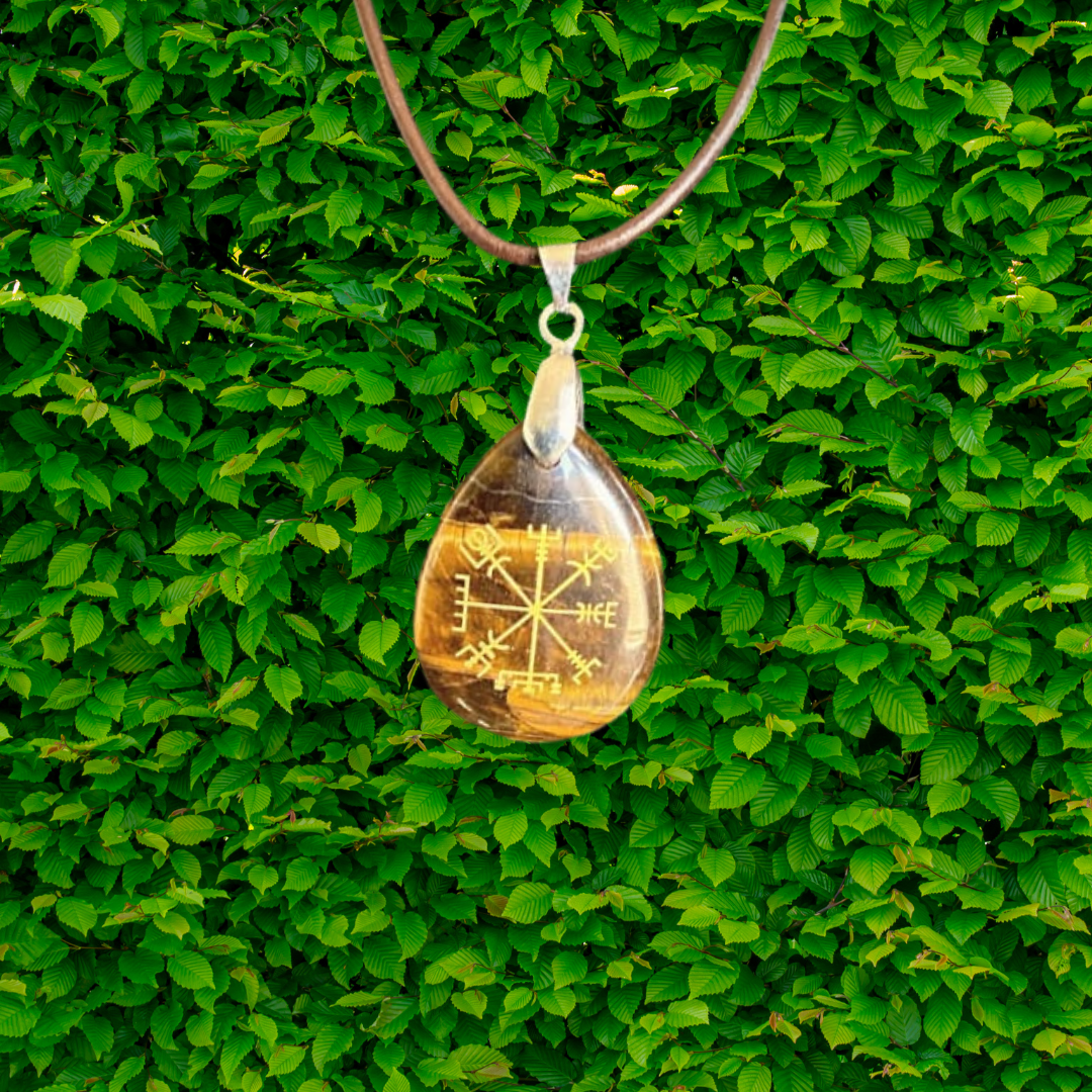 AEGISHJALMUR PEBBLE PENDANT VIKING NECKLACE