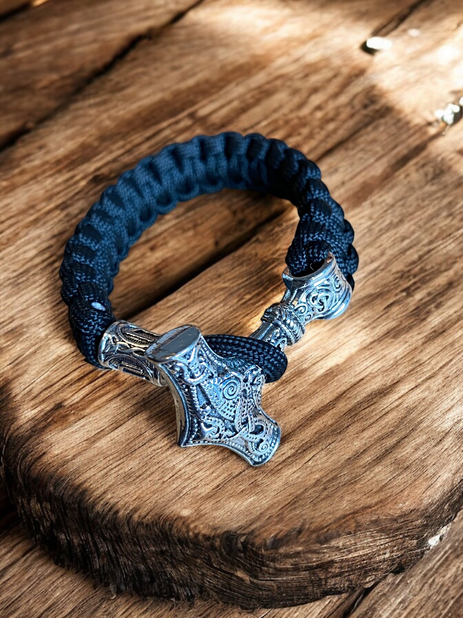 Viking Bracelet - Paracord Mjolnir