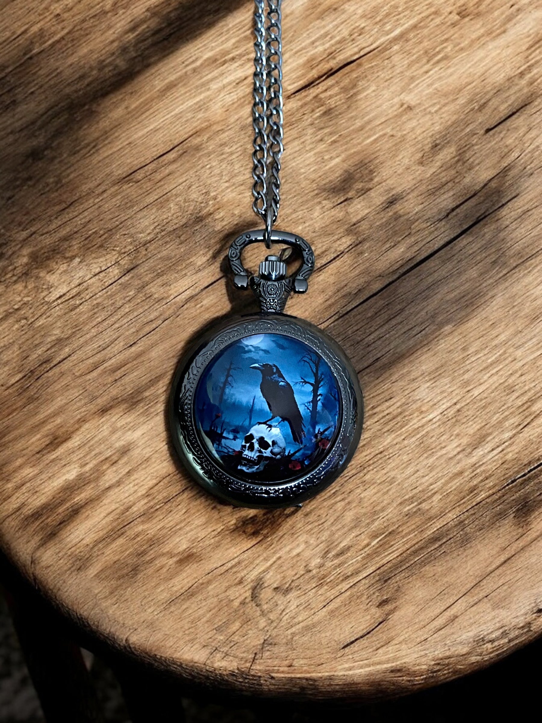 PREMIUM VIKING THE VIBRANT CURIOUS RAVEN POCKET WATCH