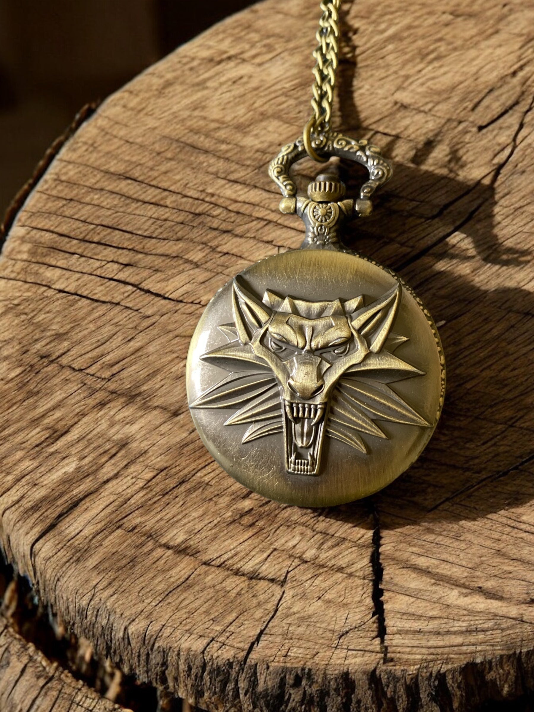 PREMIUM VIKING THE FIERY WOLF POCKET WATCH