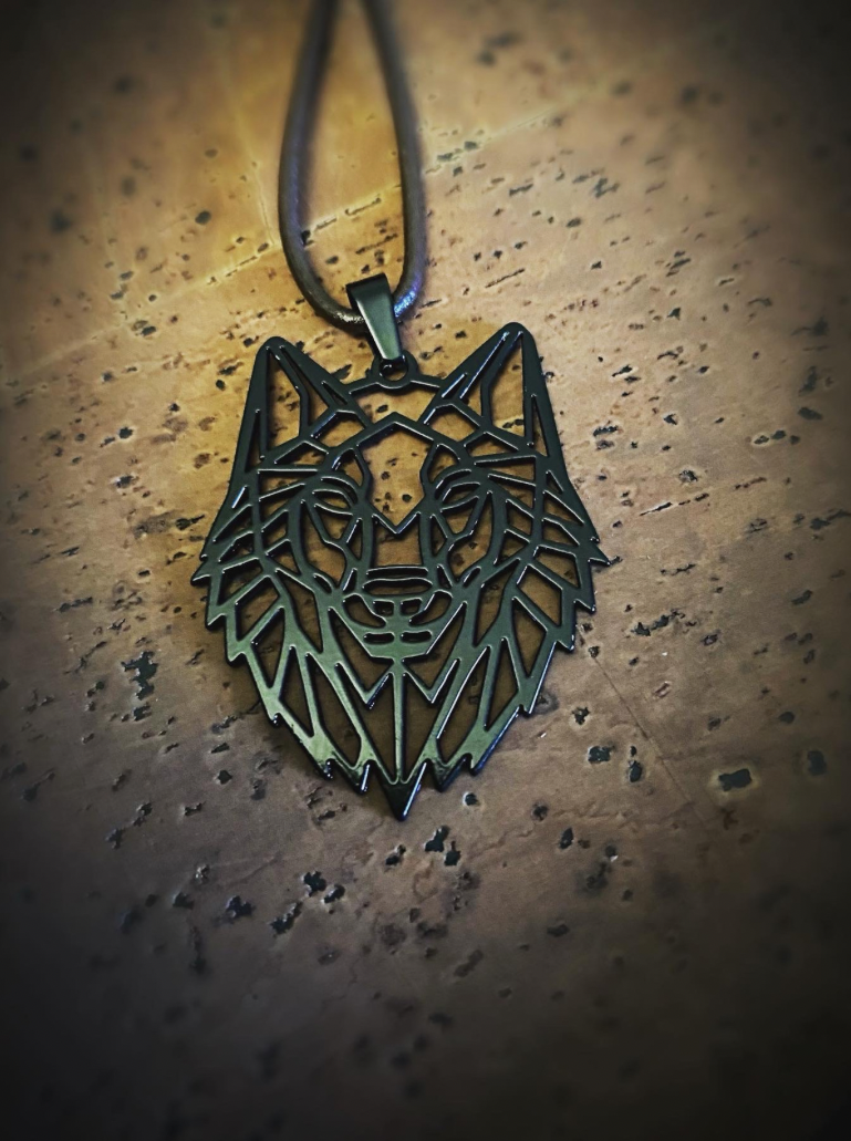 Viking Necklace - Raven Etched Wolf