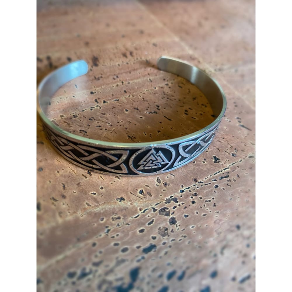 Viking Arm Ring - Knotted Valknut