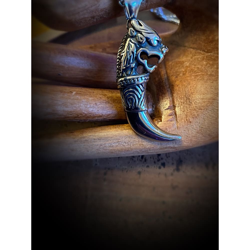 Viking Necklace - Dragon Tooth