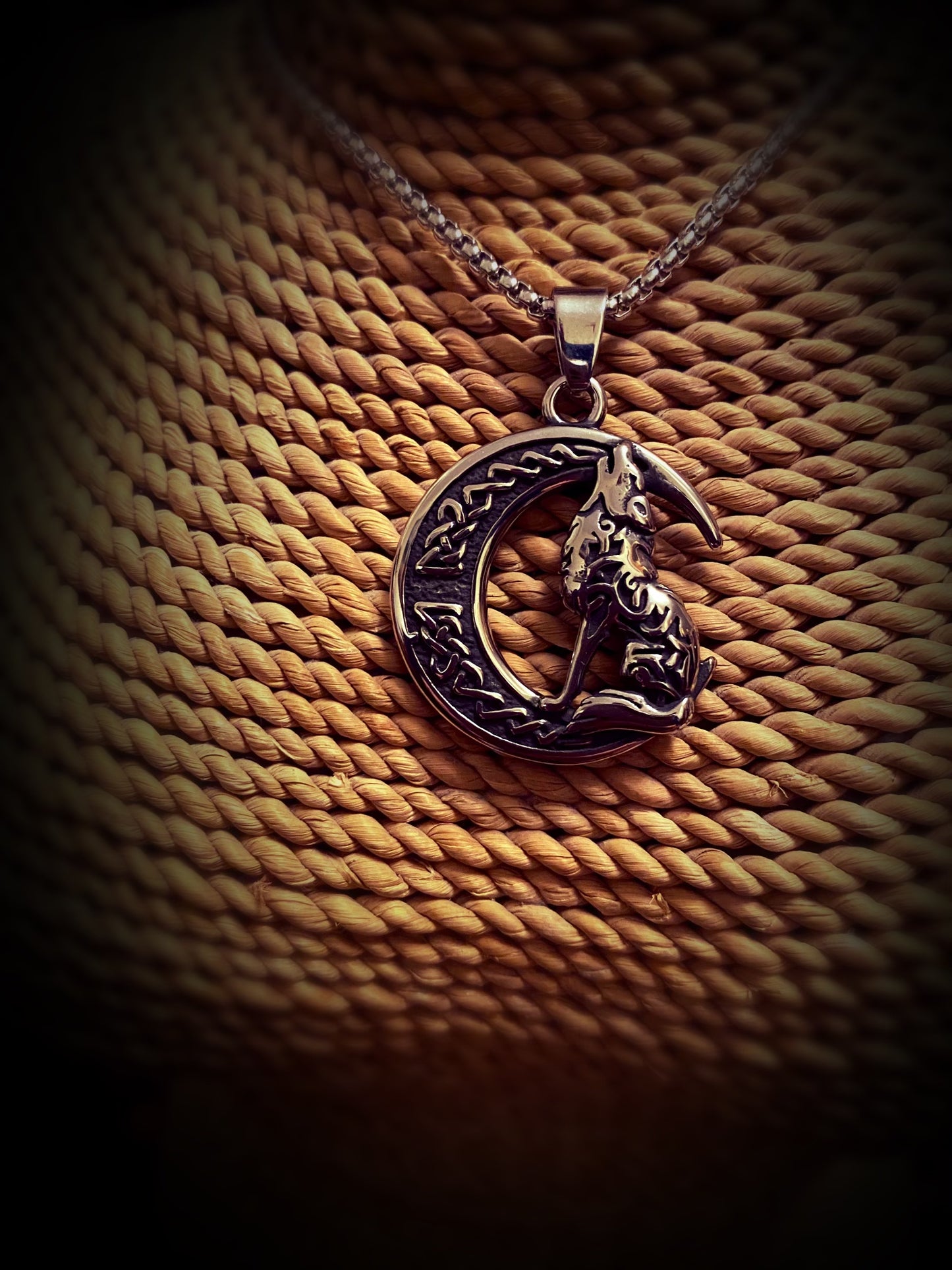Viking Necklace - Fenris Wolf Of The Marsh