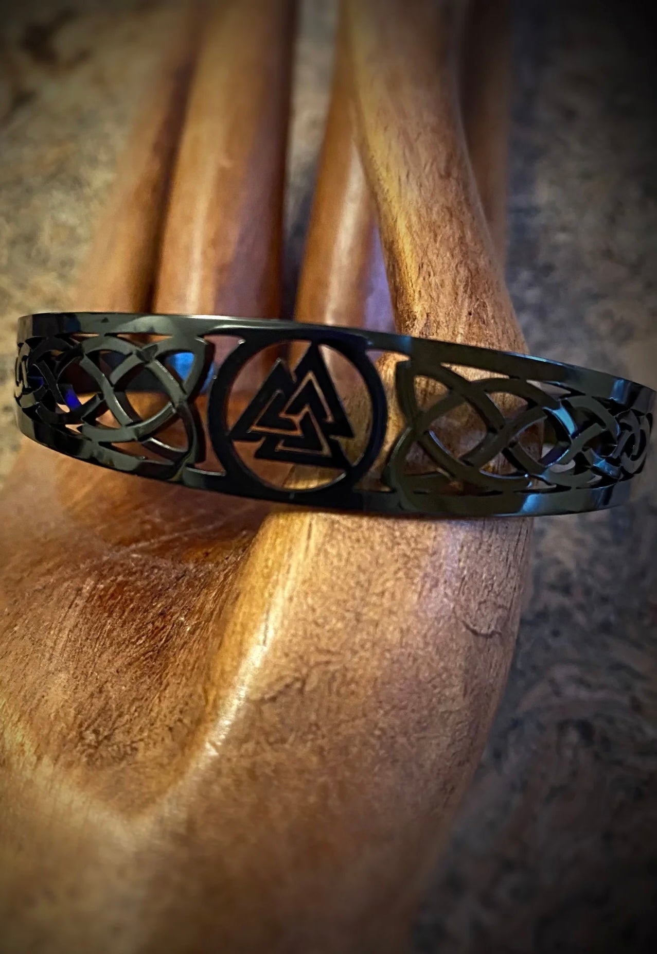 Viking Bracelet - Black Warrior Valknut