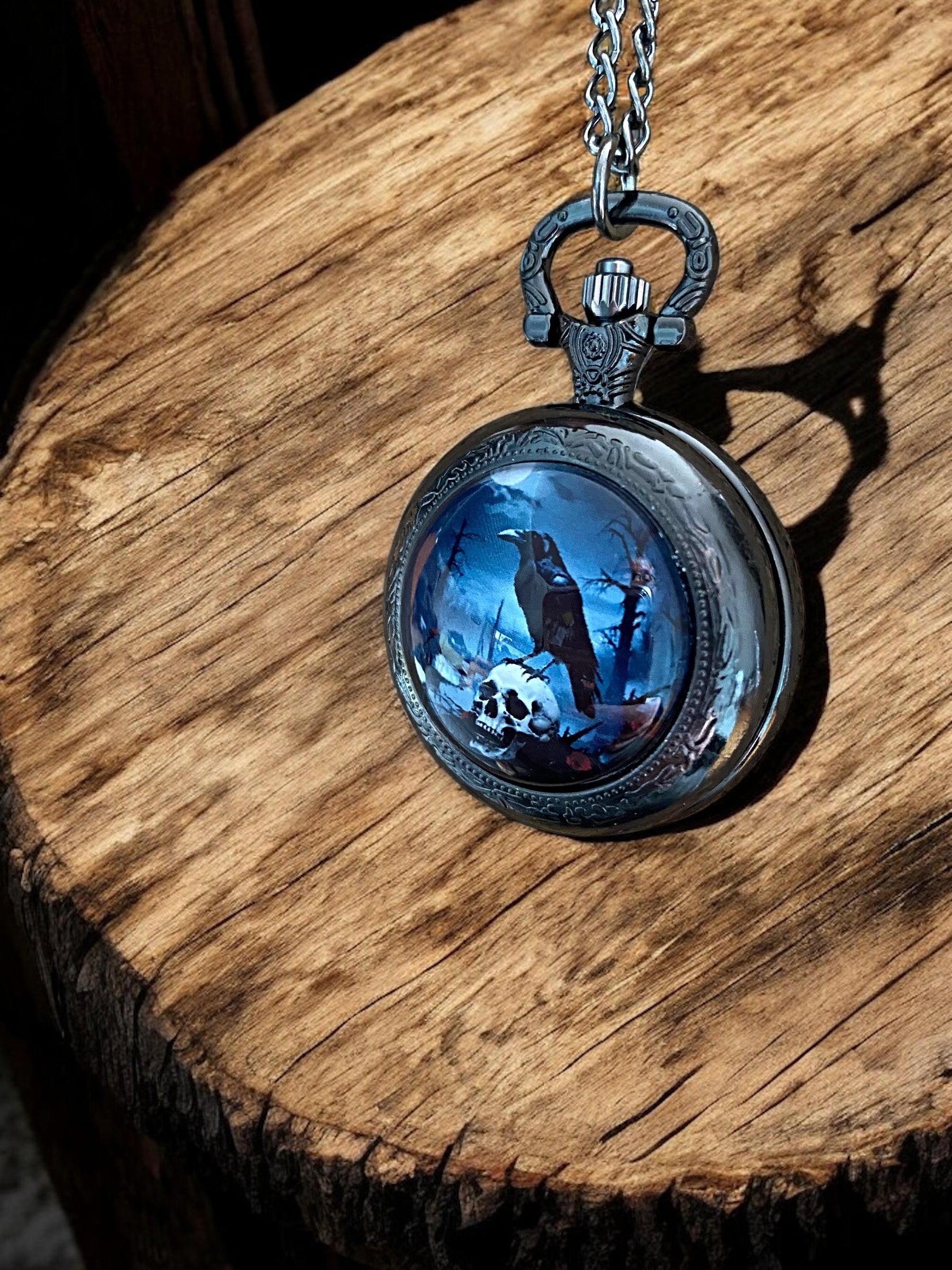 PREMIUM VIKING THE VIBRANT CURIOUS RAVEN POCKET WATCH
