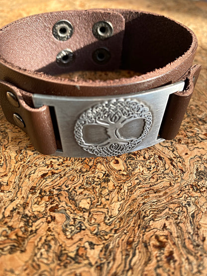 The Powerful Yggdrasil Tree Leather Viking Bracelet